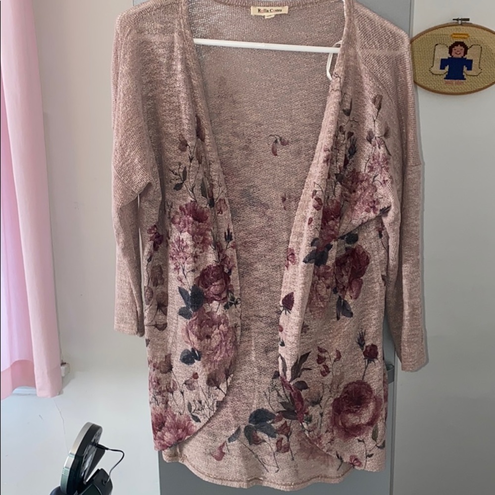 Adorable floral lightweight cardigan